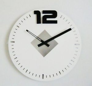 409 Wanduhr " Holz " weiss - schwarz ! super modern !