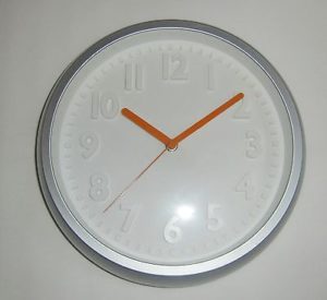 497 Wanduhr ! Mebus !grau - weiß ! modern !Neu!!