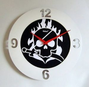 402 Wanduhr " Holz "weiss - schwarz ! super modern !