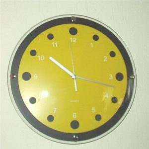 170 Wanduhr ! schwarz - gelb ! super modern ! 23,5 cm